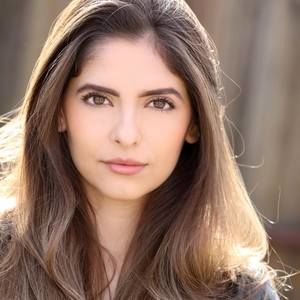 Meet your Posher, Mayra